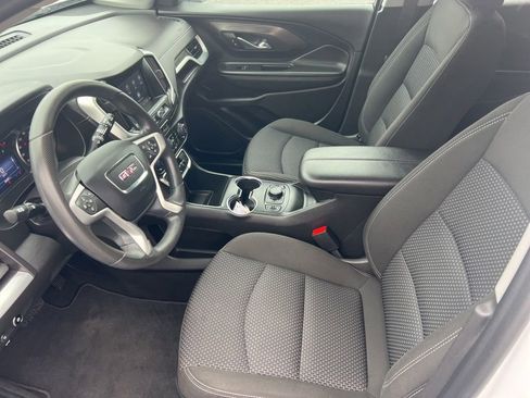 Used 2023 GMC Terrain SLE w/ Driver Convenience Package image 15