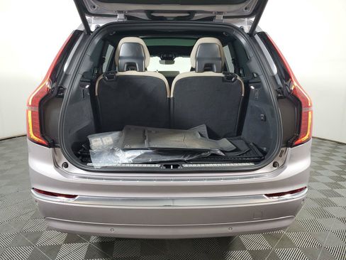 Certified 2026 Volvo XC90 B6 Plus w/ Protection Package Premier AWD/4WD image 9