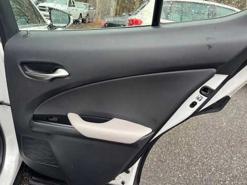 Used 2021 Lexus UX 200 w/ Premium Package image 43