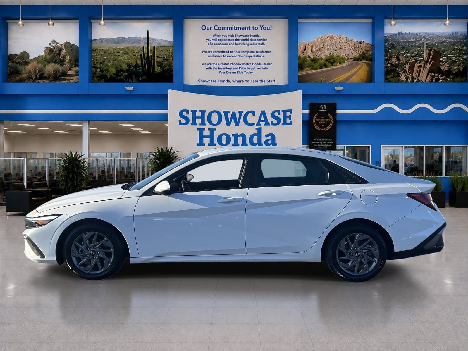 Used 2024 Hyundai Elantra SEL FWD image 4