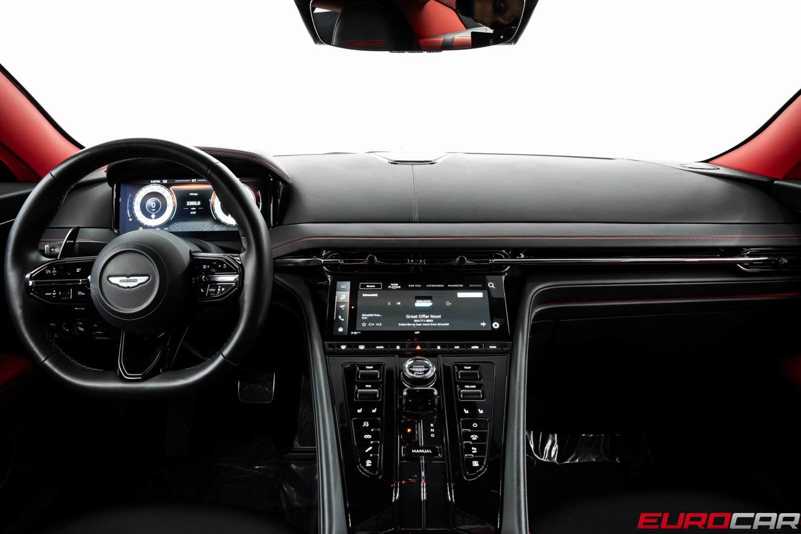 Used 2024 Aston Martin DB12 Coupe RWD image 23