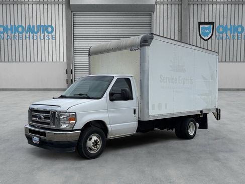 Used 2022 Ford E-350 and Econoline 350 Super Duty w/ Power Windows & Locks Group image 1