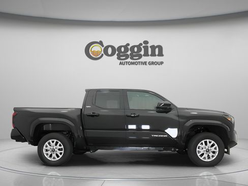 New 2026 Toyota Tacoma SR5 AWD/4WD image 21