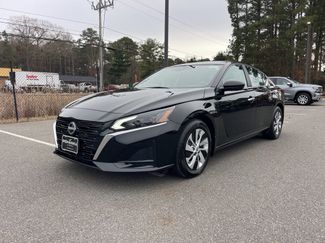 Used 2025 Nissan Altima 2.5 S video 2