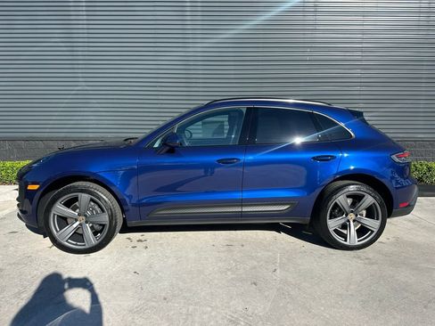 Used 2026 Porsche Macan AWD/4WD image 3