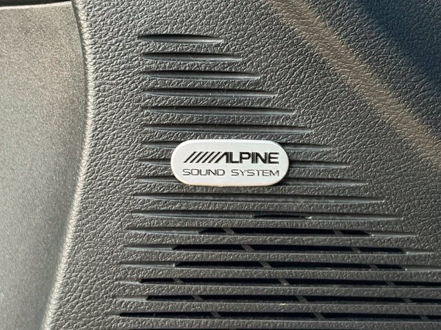 Used 2015 Dodge Challenger R/T Plus RWD image 30