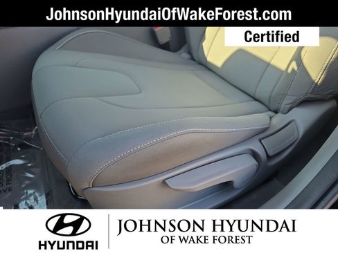 Certified 2025 Hyundai Elantra SEL image 38