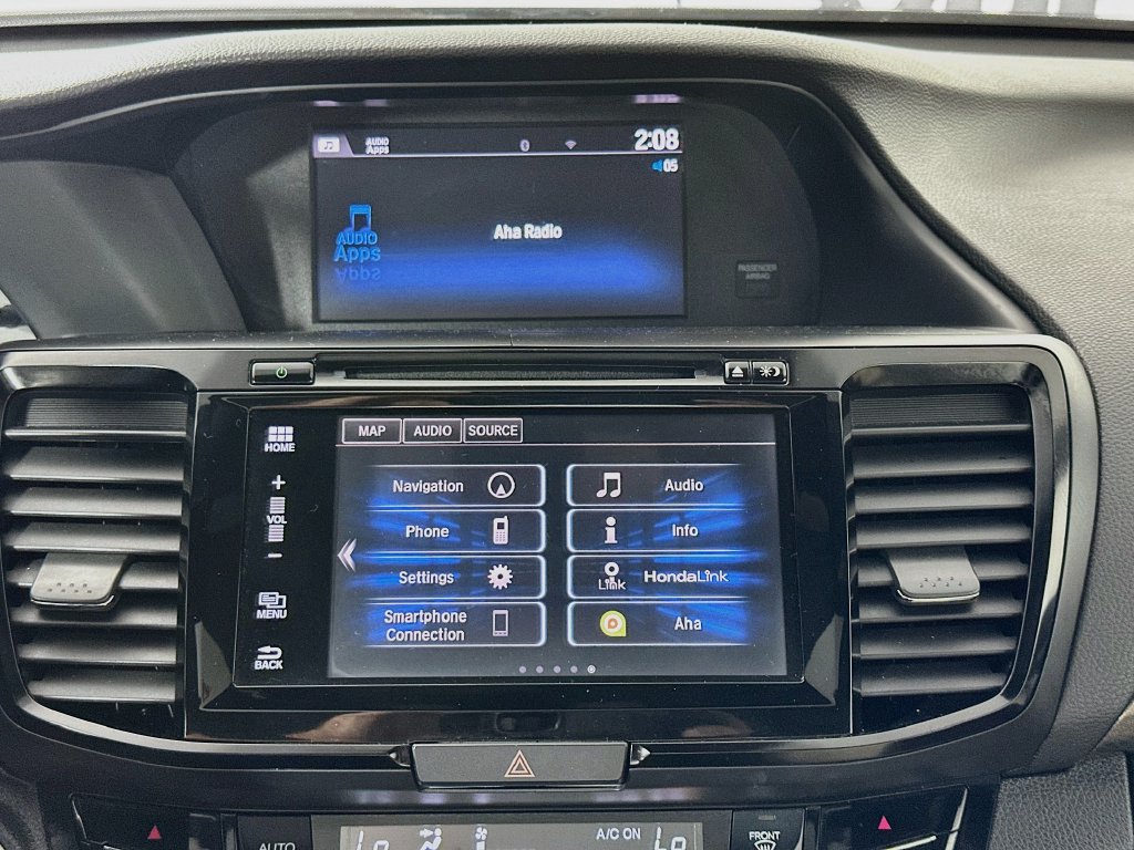 Used 2016 Honda Accord Touring image 18