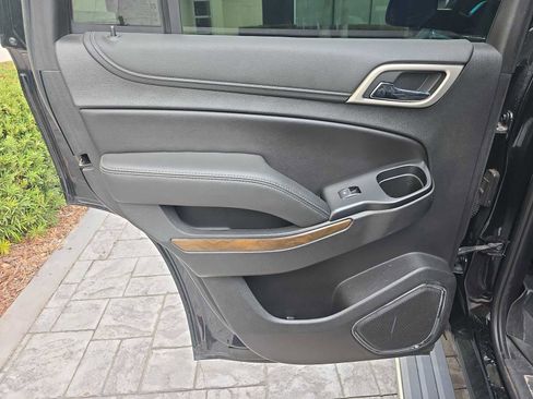 Used 2019 GMC Yukon Denali w/ Denali Ultimate Package image 12