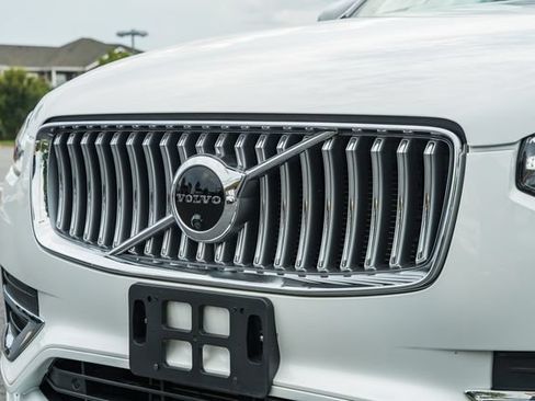 Used 2021 Volvo XC90 T6 Inscription w/ Protection Package Premier AWD/4WD image 12