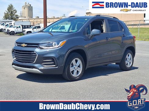 Certified 2021 Chevrolet Trax LT w/ LT Convenience Package AWD/4WD image 1