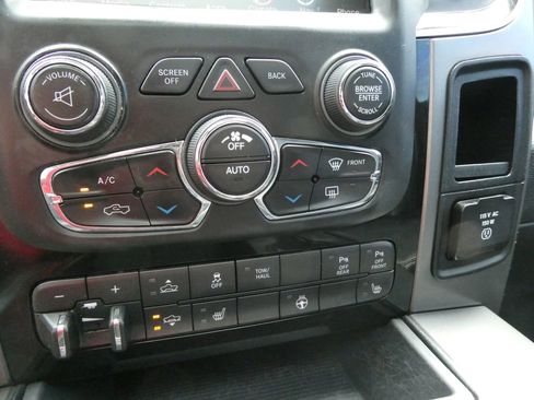 Used 2017 RAM 1500 Sport w/ Quick Order Package 26Q Night AWD/4WD image 27