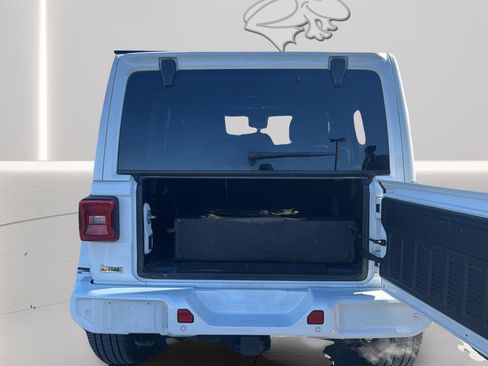 Used 2022 Jeep Wrangler Unlimited Sahara image 20