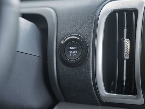 Used 2025 Ford Expedition Active image 34