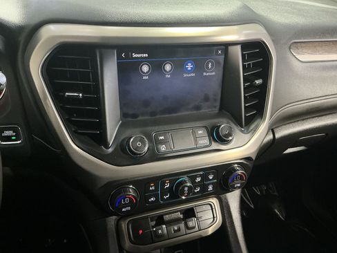 Used 2021 GMC Acadia Denali w/ Denali Ultimate Package AWD/4WD image 19