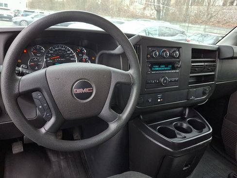 Used 2021 GMC Savana 2500 w/ Driver Convenience Package image 9