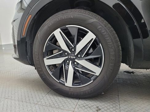 Used 2022 Kia Sorento S w/ Panoramic Sunroof Package FWD image 31