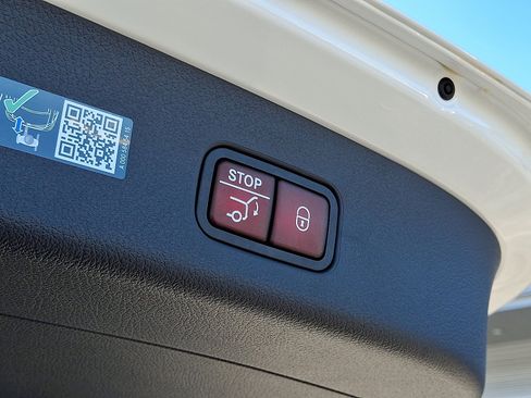 New 2026 Mercedes-Benz GLC 300 4MATIC image 22