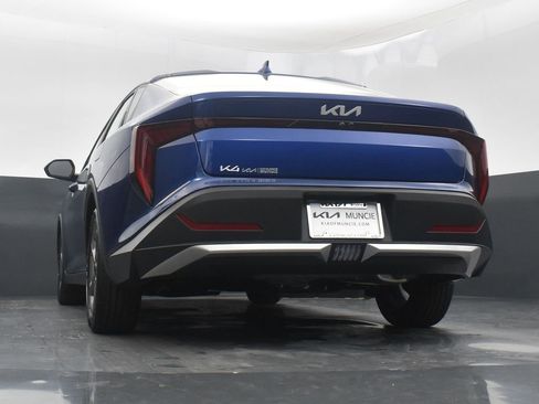 Certified 2025 Kia K4 LXS FWD image 35