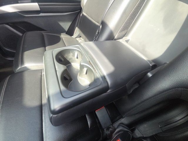Used 2020 Ford Explorer XLT w/ Equipment Group 202A AWD/4WD image 18