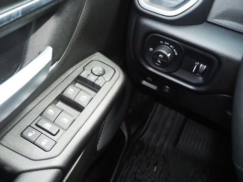 Certified 2025 RAM 1500 Lone Star image 32