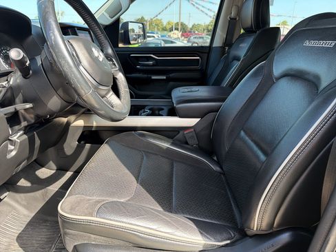 Used 2022 RAM 1500 Laramie AWD/4WD image 9