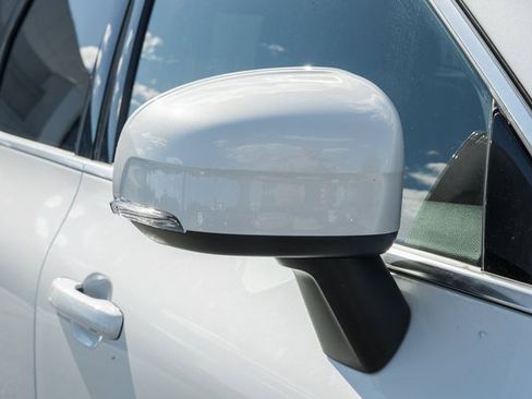 Certified 2022 Volvo XC60 B5 Momentum w/ Climate Package image 14