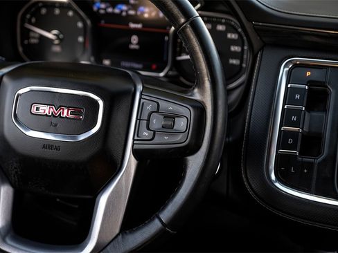 Used 2021 GMC Yukon XL SLT image 14