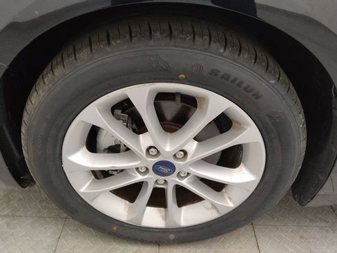 Used 2019 Ford Fusion SE image 31