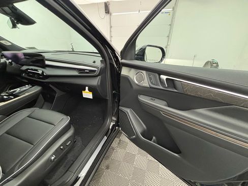 New 2026 Buick Enclave Avenir w/ Super Cruise Package image 42