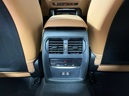 Certified 2025 BMW 330i Sedan w/ Premium Package RWD image 27