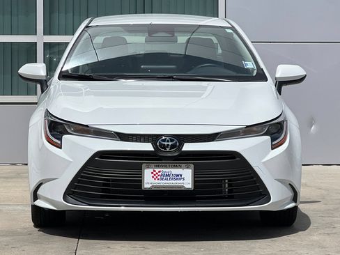 New 2026 Toyota Corolla LE FWD image 6
