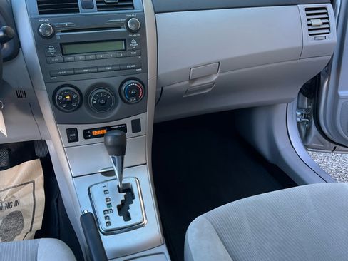 Used 2011 Toyota Corolla LE image 12