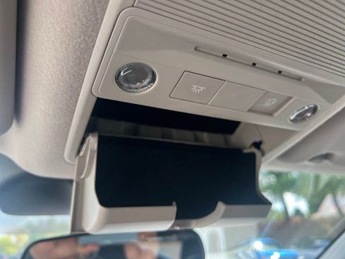 Certified 2025 Nissan Kicks SR FWD image 38