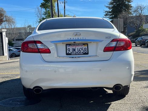 Used 2013 INFINITI M37 w/ Premium Pkg image 5