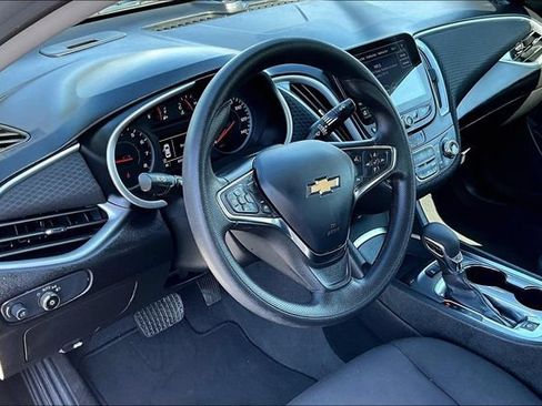 Used 2024 Chevrolet Malibu LT FWD image 16