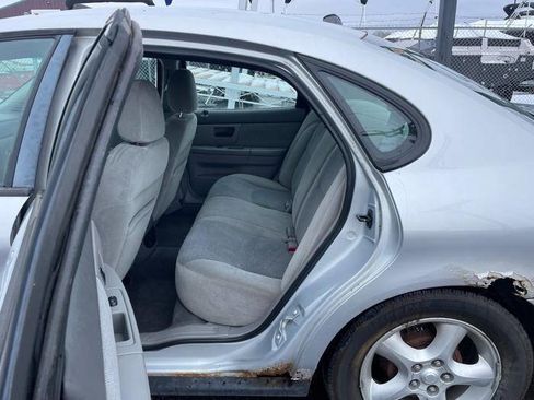Used 2000 Ford Taurus SES image 23