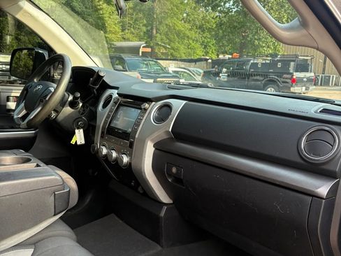 Used 2014 Toyota Tundra SR5 AWD/4WD image 29