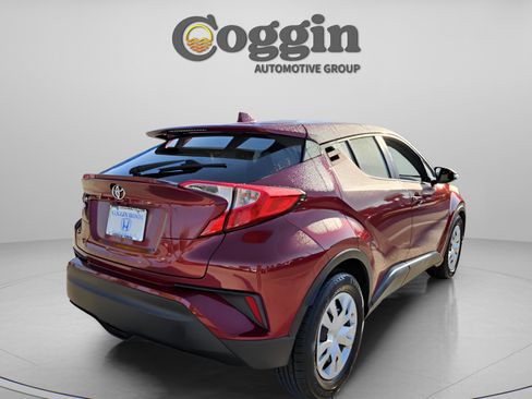 Used 2019 Toyota C-HR LE image 5