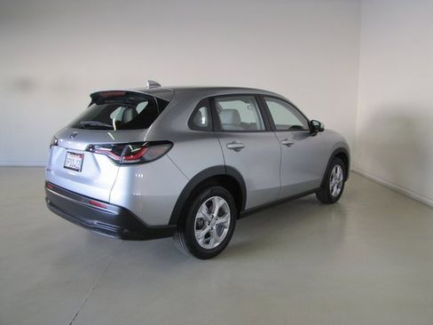 Certified 2025 Honda HR-V LX image 23
