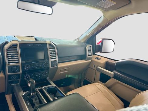 Used 2016 Ford F150 Lariat image 23