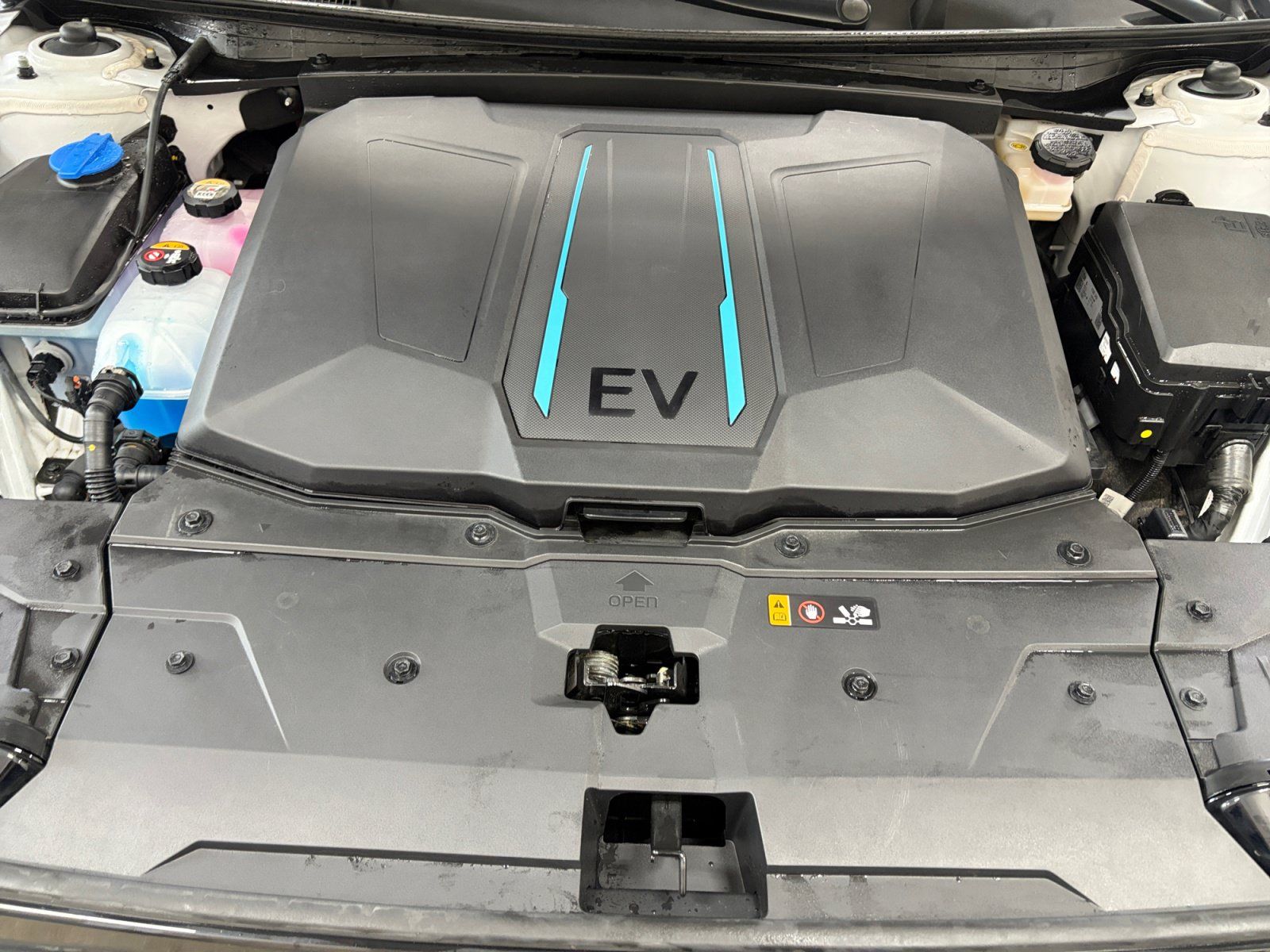 Certified 2024 Hyundai Ioniq 5 Limited AWD/4WD image 20