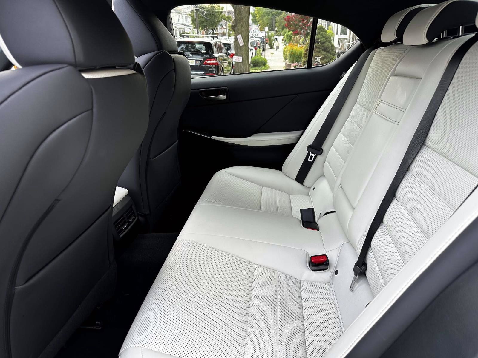 Used 2023 Lexus IS 350 F Sport w/ Memory Package AWD/4WD image 17
