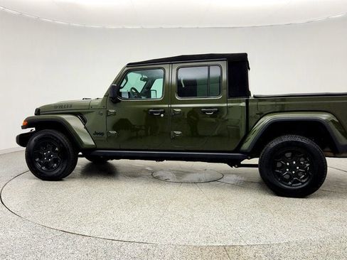 Used 2023 Jeep Gladiator Sport AWD/4WD image 8