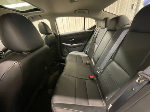 Used 2025 Nissan Sentra SR w/ SR Premium Package FWD image 12