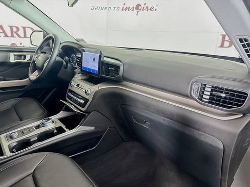 Certified 2022 Ford Explorer XLT w/ Equipment Group 202A image 34