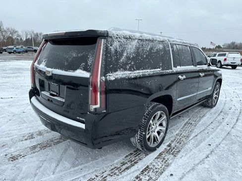 Used 2016 Cadillac Escalade ESV Premium image 8