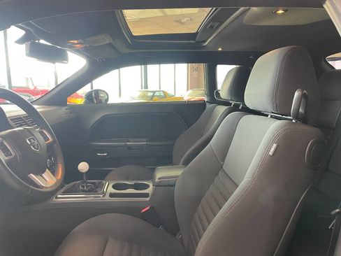 Used 2013 Dodge Challenger R/T image 14