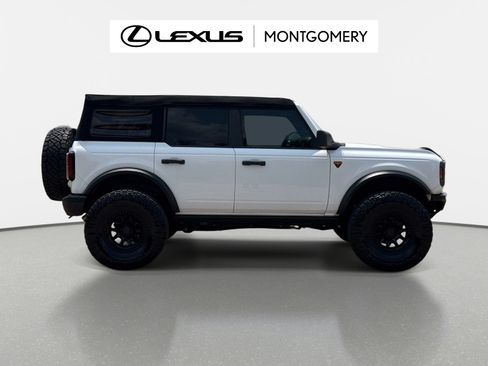 Used 2023 Ford Bronco Badlands AWD/4WD image 2