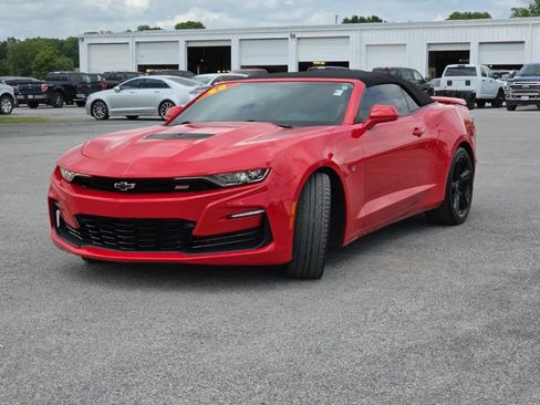 Used 2020 Chevrolet Camaro SS RWD image 3